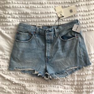 NWT Levi’s denim cutoff shorts